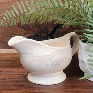 Vintage 1984 Pfaltzgraff Remembrance Gravy Boat